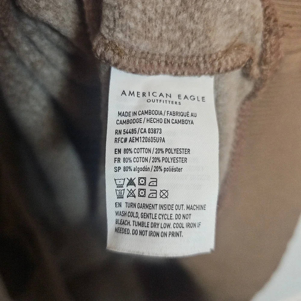 AE Halloween Graphic Skeleton Halloween Crewneck XXL Camel Sweatshirt Soft Cozy - Picture 7 of 9